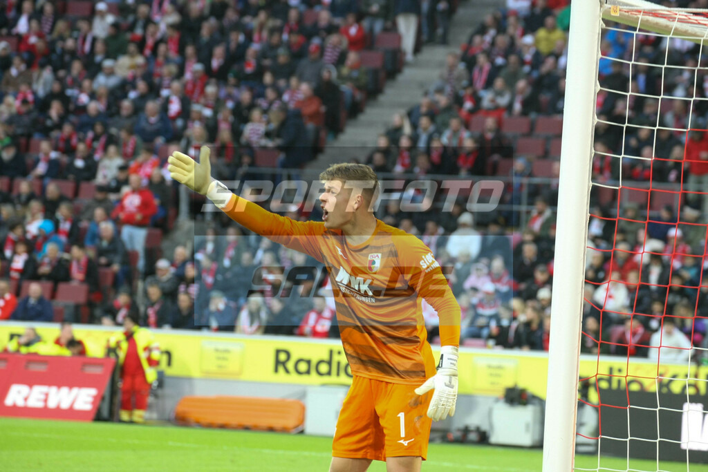 1. FC Köln - FC Augsburg | Finn Dahmen nach dem 0:1 - © Sportfoto-Sale (MK) - Realisiert mit Pictrs.com