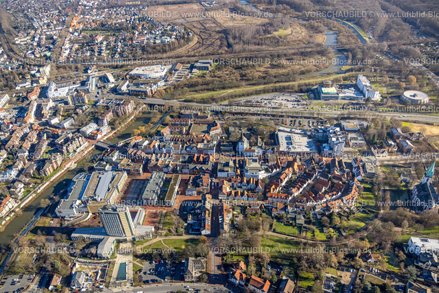 Luenen230204098 | Luftbild, Innenstadtansicht, Rathaus und Altstadt, im Hintergrund Ringhotel Am Stadtpark, Heinz-Hilpert-Theater Lünen, Rundsporthalle, Lünen, Ruhrgebiet, Nordrhein-Westfalen, Deutschland