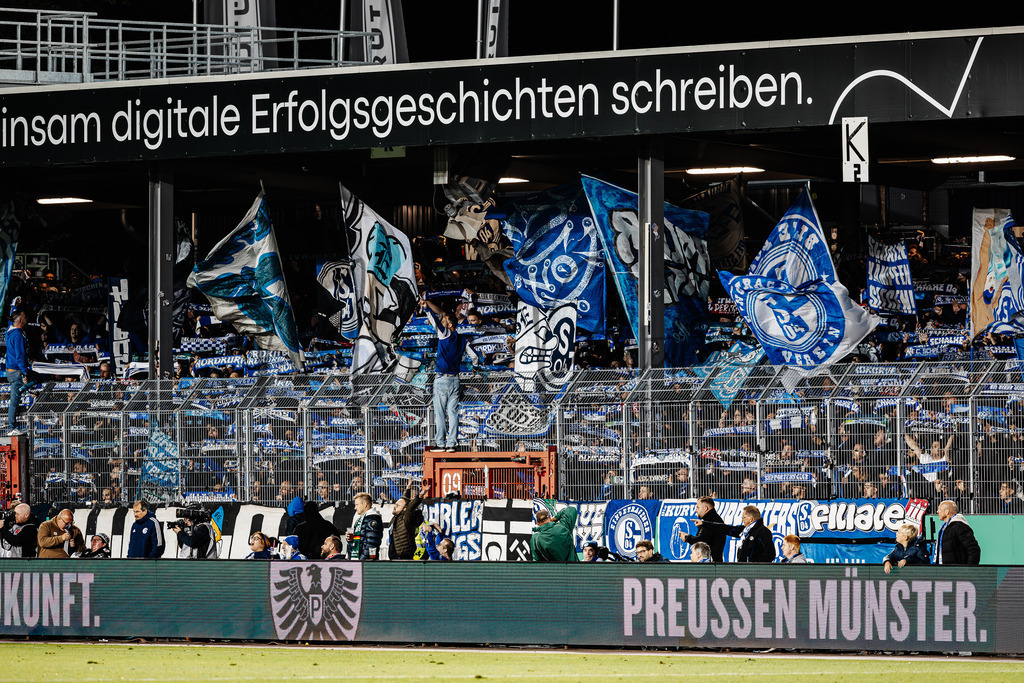 2. Bundesliga, Saison 2024/25, 7. Spieltag: SC Preußen Münster - FC Schalke 04 | Münster, 28.09.2024: 2. Bundesliga, 7. Spieltag, SC Preußen Münster gegen FC Schalke 04 im LVM-Preußenstadion in Münster. Foto: sportfotografie.ms | Markus Paletta - Realisiert mit Pictrs.com