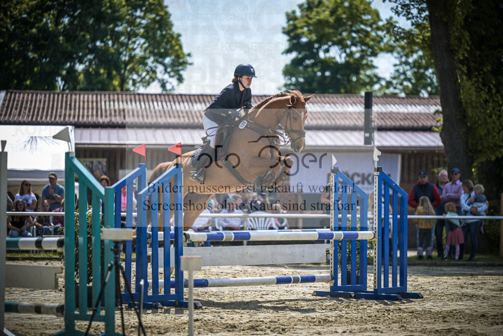 DOS_9564 | Entdecke hochwertige Reitturnierfotos von Foto Oger. Professionell, emotional und authentisch – jetzt Lieblingsmomente im Shop bestellen.Deutschlandweite Turnierfotografie. - Realisiert mit Pictrs.com