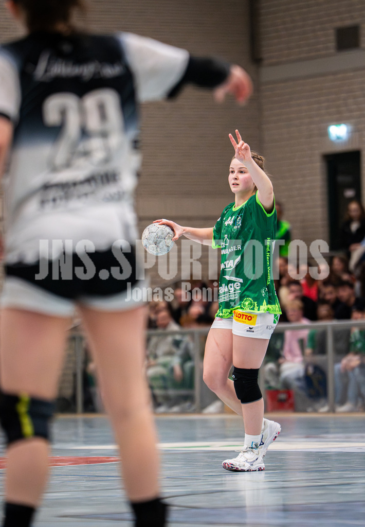 Handball I Frauen I Saison 2025-2026 I 3. Liga Staffel Nord I 13. Spieltag I SC SFN Vechta -Buxtehuder SV II-32 | Maya Janßen (44, SC SFN Vechta) - Realisiert mit Pictrs.com