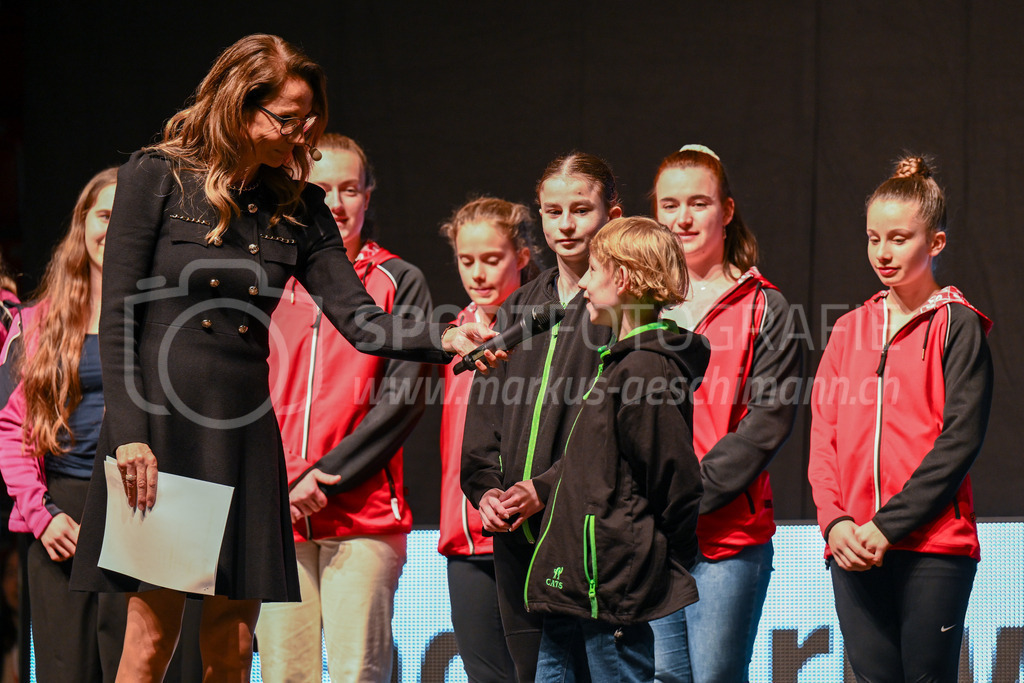 Winterthurer Sportehrung - 23. Februar 2023 | Winterthurer Sportehrung
AXA Arena, Winterthur
Ladina und Loris Stucki vom Stadtturnverein Winterthur Trampolin.
Bild: Sportfotografie Markus Aeschimann | www.markus-aeschimann.ch - Realisiert mit Pictrs.com