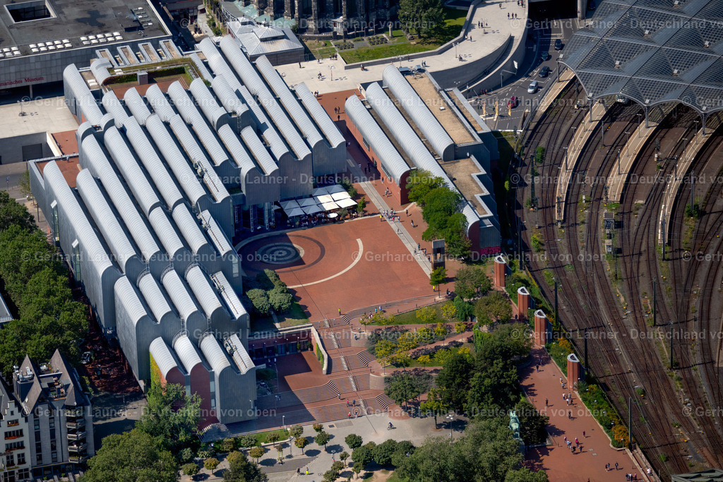 4048631 | Online-Shop für Luftbilder aus Deutschland. Seit über 45 Jahren baut Gerhard Launer das Luftbildarchiv mit unterschiedlichsten Themen stetig weiter aus.