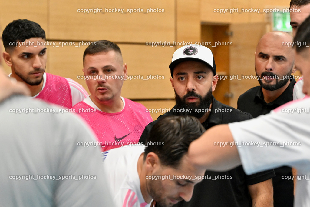 Carinthia Flamengo Futsal Club vs. FC Ljuti Krajisnici | Headcoach Carinthia Flamengo Ugur Koc, Asisstentcoach Flamengo Futsal Elvis Vrbic, Carinthia Flamengo Futsal Club vs. FC Ljuti Krajisnici, Carinthia Flamengo Fusal Club vs. FC Ljuti Krajisnici am 12.10.2025 in Klagenfurt (Ballspielhalle Viktring), Austria, (Photo by Bernd Stefan)