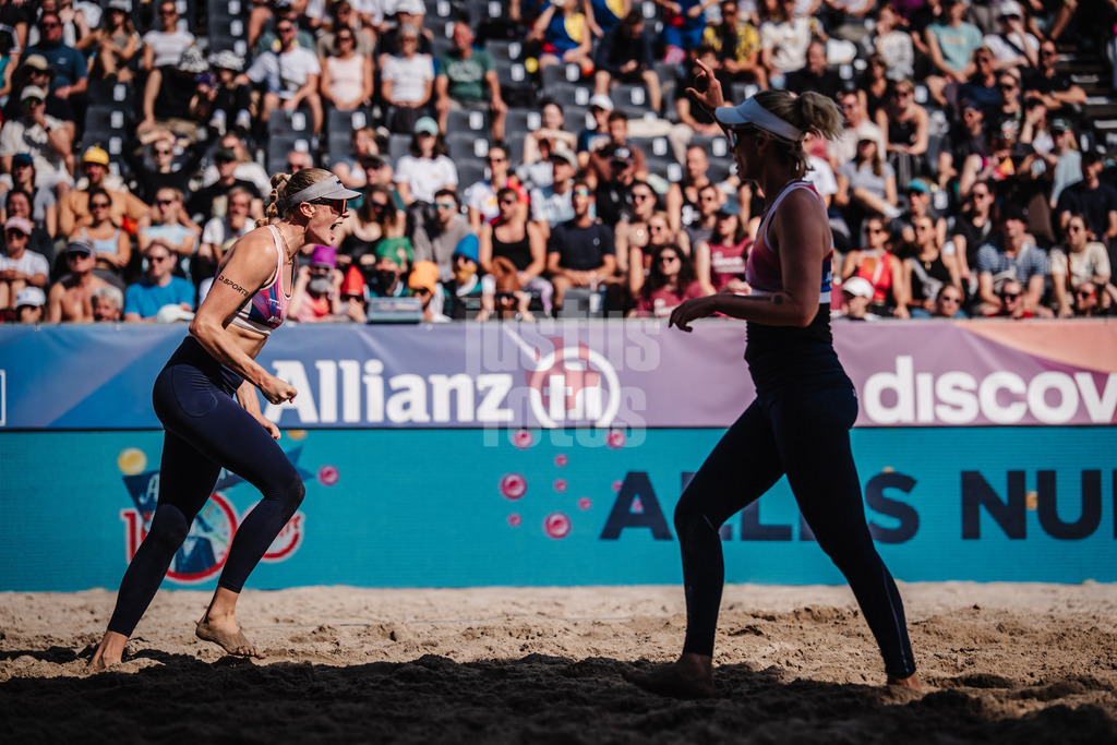 Beachvolleyball | Frauen | Deutsche Meisterschaften 2025 Timmendorfer Strand | 05.09.2025 | v.l. Marie Schieder und Karla Borger jubeln