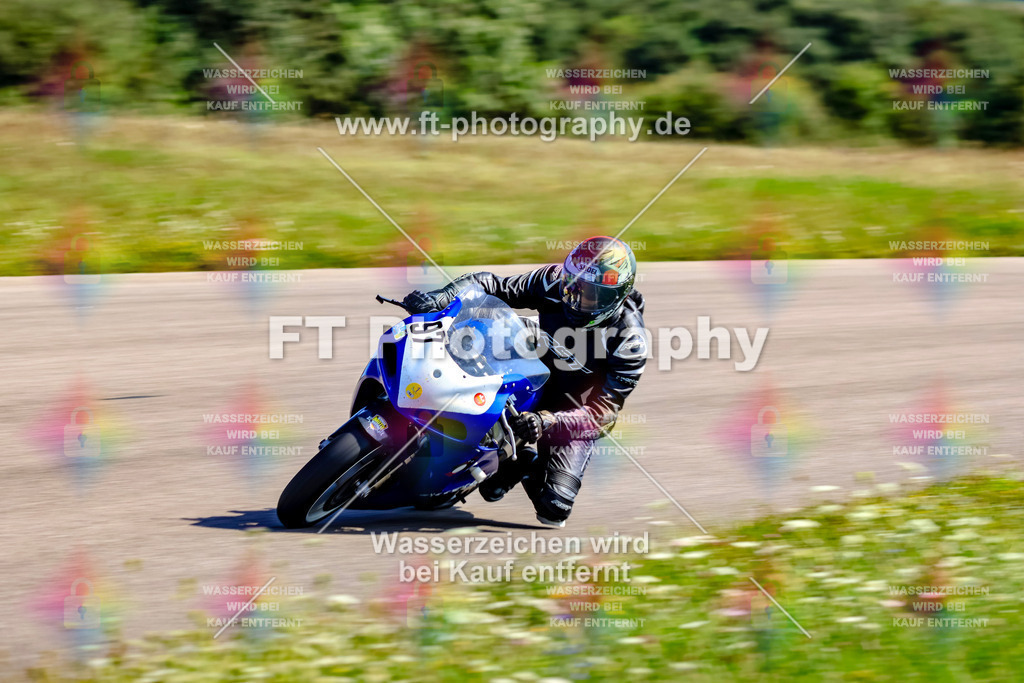 097-3939 | Hier findet Ihr Bilder von Touristenfahrten auf der Nürburgring Nordschleife oder von anderen Veranstaltungen die ich besucht habe. Viel Spass beim Durch Schauen 