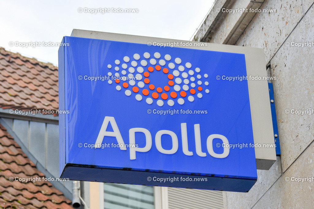 Deutschland_ Baden-Wuerttemberg_ Goeppingen_ 17.01.2025-14 | 17.01.2025, Deutschland, GER, Baden-Wuerttemberg, Goeppingen, im Bild Themenbild, Stadtansichten, Apollo Optik, Optiker, Augenoptiker, Brillen, Sehtest, Waren, Handel, Einzelhandel, Schild, Logo, Reklame, Werbung