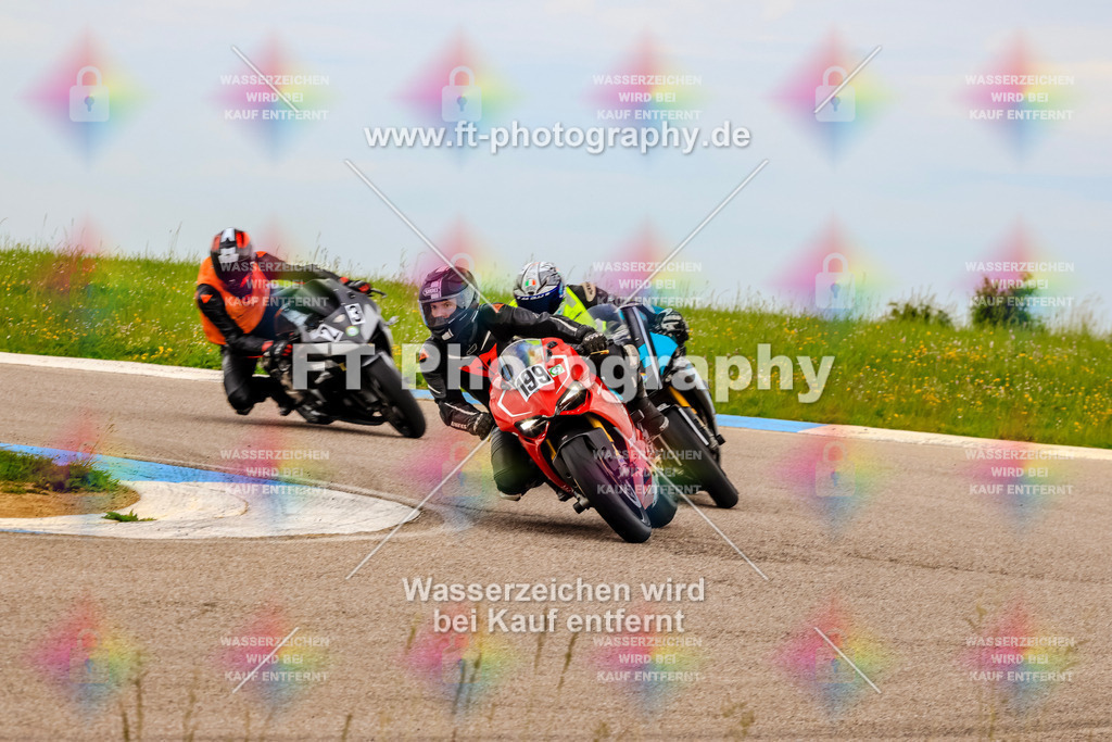 MotoTeam-2638 | Hier findet Ihr Bilder von Touristenfahrten auf der Nürburgring Nordschleife oder von anderen Veranstaltungen die ich besucht habe. Viel Spass beim Durch Schauen 