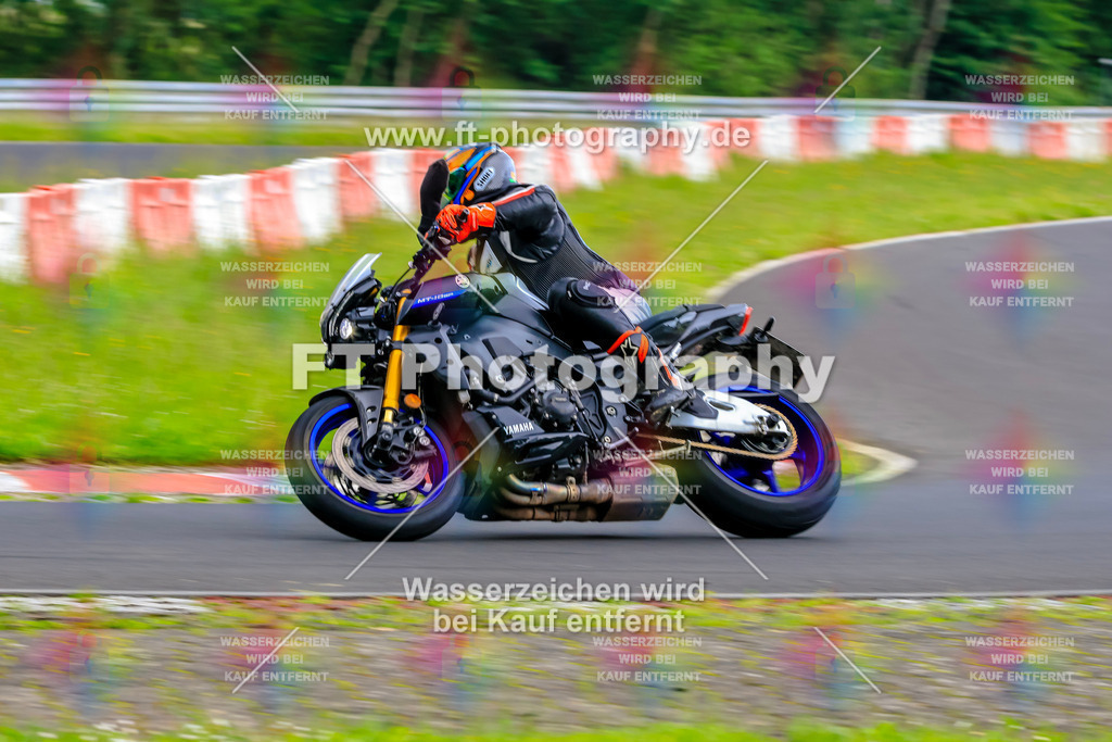 VBK-7703 | Hier findet Ihr Bilder von Touristenfahrten auf der Nürburgring Nordschleife oder von anderen Veranstaltungen die ich besucht habe. Viel Spass beim Durch Schauen 