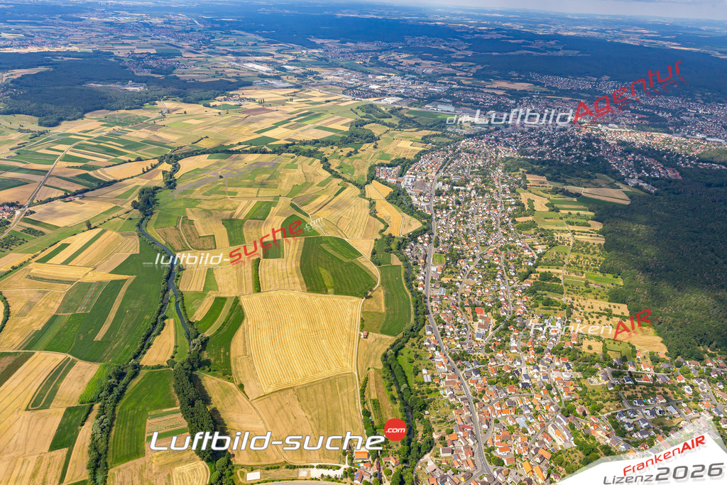Das Luftbild der Stadt Reuth Forchheim wurde 2019 vom Flugzeug heraus erstellt (keine Drohne) Aufnahmehöhe ca.400 Meter- hohe Auflösung- beste Druck-Qualität garantiert!