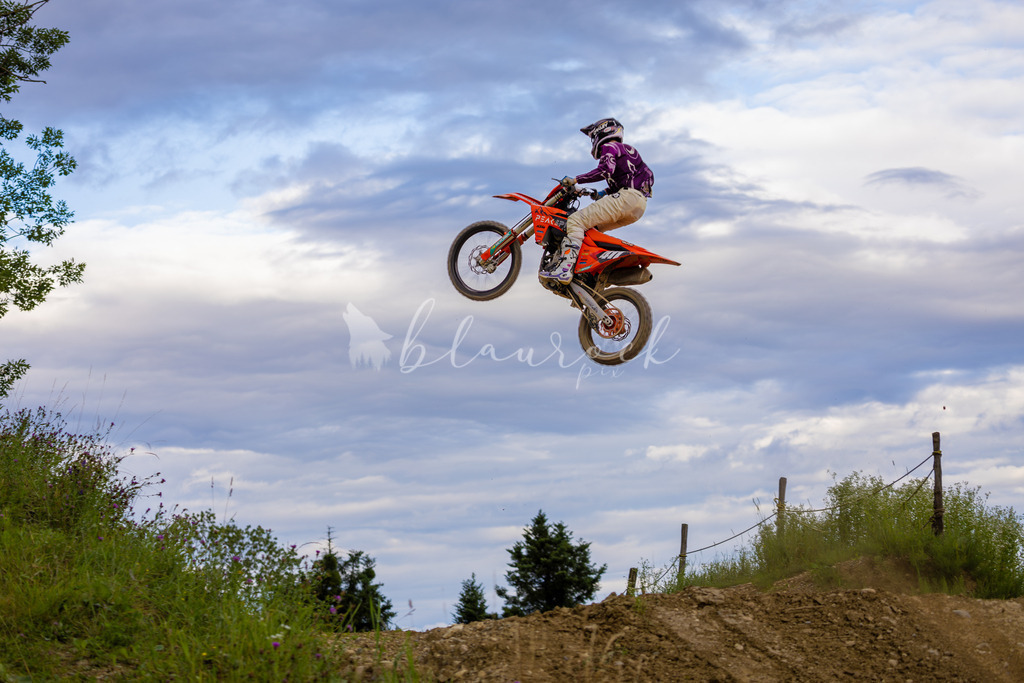 Motocross-74 | Sportbilder, Sportfotograf, Hochzeits- und Eventfotografin, Flugshows, Portraits und Tiershooting, Aviation, Downhill, Nationalleague, Swissleague, International