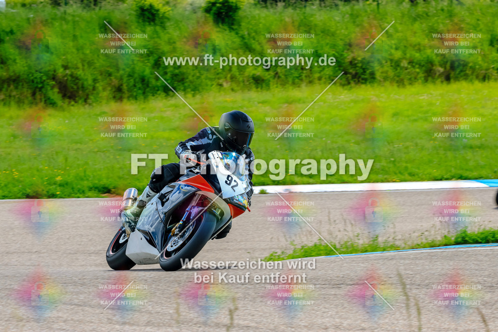 MotoTeam-0253 | Hier findet Ihr Bilder von Touristenfahrten auf der Nürburgring Nordschleife oder von anderen Veranstaltungen die ich besucht habe. Viel Spass beim Durch Schauen 