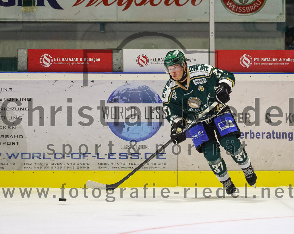 2025-08-22_144_TSV_Erding_gegen_EV_Fuessen | Erding, Deutschland, 22.08.2025:Eishockey, Oberliga Süd 2025 / 2026, Testspiel, TSV Erding gegen EV Füssen, Endergebnis: 1:4Thomas Matheson (Erding Gladiators, #37)Foto: Christian Riedel / fotografie-riedel.net