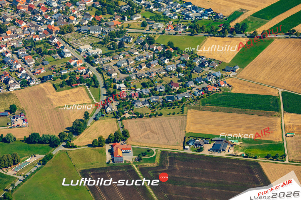 Luftaufnahme Giershagen Warburg - Die Luftaufnahme wurde 2025 vom UL-Flugzeug heraus erstellt ( ohne Drohne ) - Hochauflösende Luftaufnahme - für professionelle Ausdrucke geeignet. Die Geschenkidee !Mit Lizenz und Bildrechte bestellbar