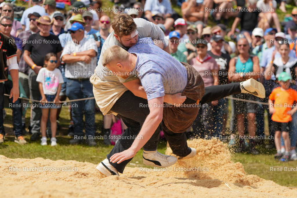 Kämpf bernhard(l)-Ledermann Michael(r) | René Burch leidenschaftlicher Fotograf aus Kerns in Obwalden.  Hier finden sie Sport, Landschaft und Natur Fotografie.
 - Realisiert mit Pictrs.com