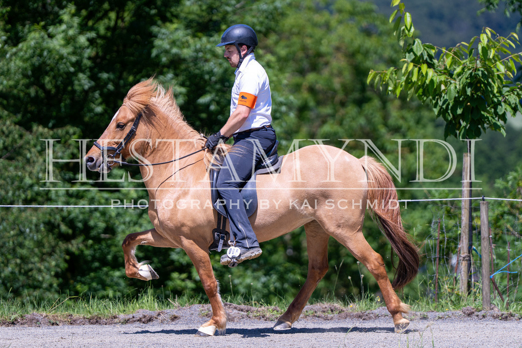 KAI09120 | Ihr sucht einen Fotografen für eure nächste OSI? Ich begleite auch euer Turnier für Islandpferde fotografisch.  - Realisiert mit Pictrs.com