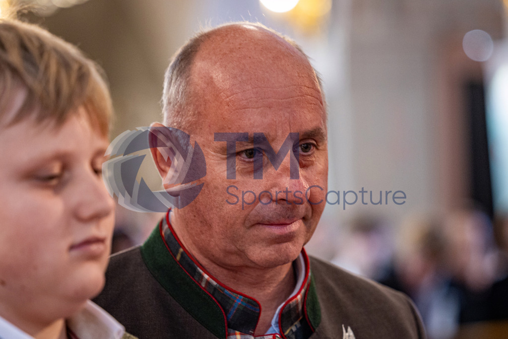 RR5M7389 | Firmung Klagenfurt-Dom 19.05.2024 8 Uhr