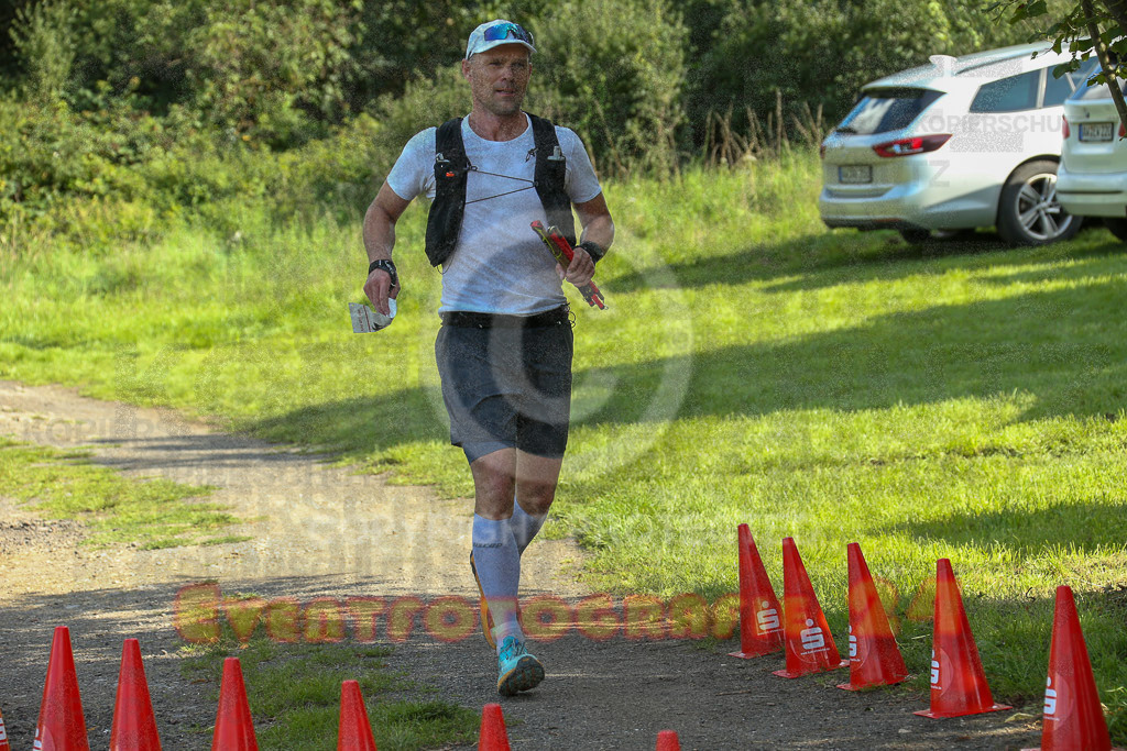 230826_1701_EX1_1651 | Sportfotografie im Rhein-Sieg Kreis, Köln, Bonn, NRW, Rheinland Pfalz, Hessen, etc. Unser Tätigkeitsfeld umfasst den Laufsport vom Volkslauf über den Marathon, Duathlon, Triathon bis zum Ultralauf wie Kölnpfad Ultra oder Schindertrail.
