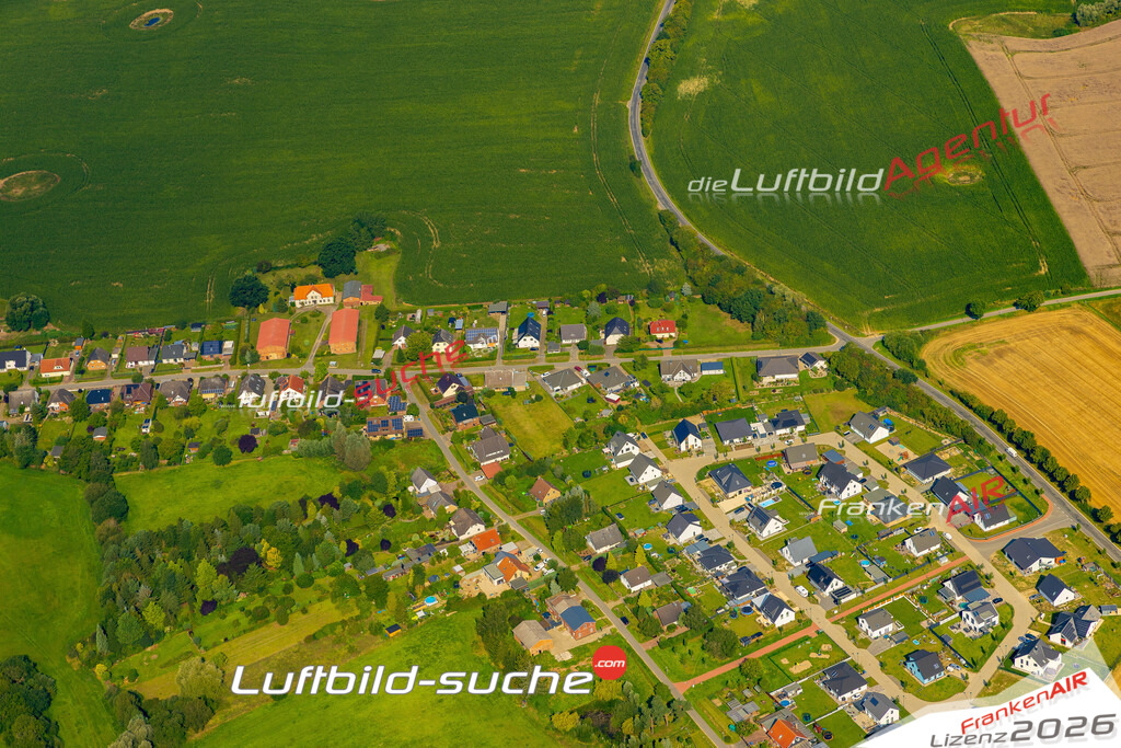 Luftbild Vs Google Maps  Heiligenhagen  Satow -Das Luftbild wurde 2025 vom UL-Flugzeug heraus erstellt ( keine Drohnenluftbilder ) - Hochauflösende Luftaufnahme -Nicht vergleichbar mit Google Maps oder Satelittenbilder- Die Geschenkidee !Mit Lizenz und Bildrechte bestellbar
