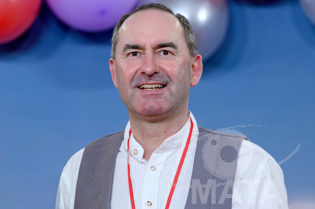 _DWA1941 | Staatsminister Hubert Aiwanger (Freie Wähler) bei der TV-Sendung Fastnacht in Franken 2024. Veitshöchheim, 02.02.2024 Bayern Deutschland - Realisiert mit Pictrs.com