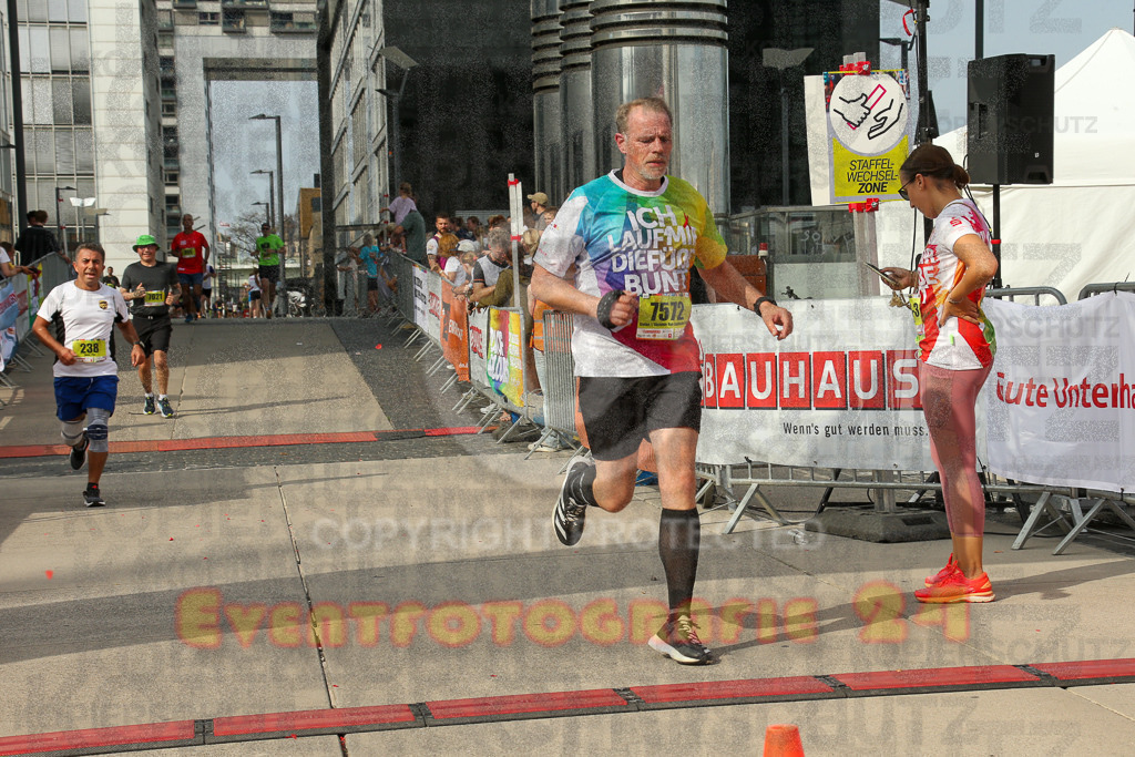 250920_1525_EX1_9374 | Sportfotografie im Rhein-Sieg Kreis, Köln, Bonn, NRW, Rheinland Pfalz, Hessen, etc. Unser Tätigkeitsfeld umfasst den Laufsport vom Volkslauf über den Marathon, Duathlon, Triathon bis zum Ultralauf wie Kölnpfad Ultra oder Schindertrail.