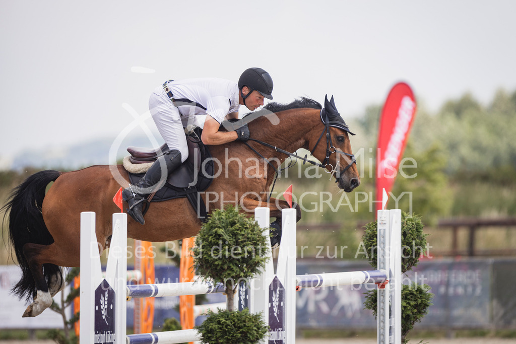 250628_PfSpTa_Youngster-M2-358 | Deine schönsten Turniermomente als professionelle Fotos! Entdecke hochwertige Pferdesport-Fotografie im Online-Shop. Jetzt Fotos finden & bestellen!