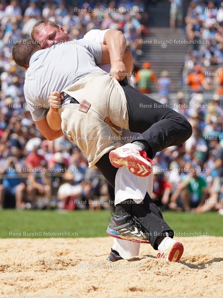 DSC08603 (2) | René Burch leidenschaftlicher Fotograf aus Kerns in Obwalden.  Hier finden sie Sport, Landschaft und Natur Fotografie.
 - Realisiert mit Pictrs.com