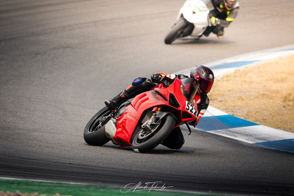 Ducati Trackday Hockenheimring 2026 | Entdecken Sie die faszinierende Welt von Alexander Tschuncky Arts: Kreative Fotografie, atemberaubende Automobilkunst und hochwertiger Bilderdruck. Lassen Sie sich inspirieren! - Realisiert mit Pictrs.com