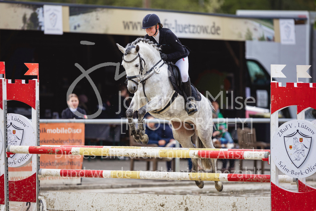 240426_Olfen-Vinnum_PonyTrophy-161 | Deine schönsten Turniermomente als professionelle Fotos! Entdecke hochwertige Pferdesport-Fotografie im Online-Shop. Jetzt Fotos finden & bestellen!