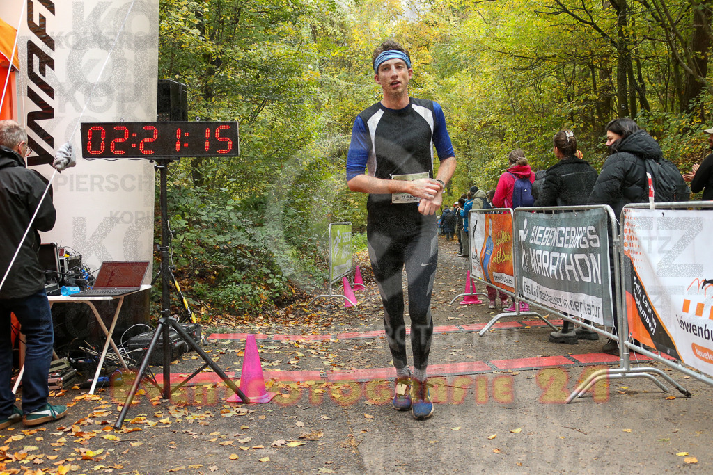 251026_1222_EX1_0230 | Sportfotografie im Rhein-Sieg Kreis, Köln, Bonn, NRW, Rheinland Pfalz, Hessen, etc. Unser Tätigkeitsfeld umfasst den Laufsport vom Volkslauf über den Marathon, Duathlon, Triathon bis zum Ultralauf wie Kölnpfad Ultra oder Schindertrail.
