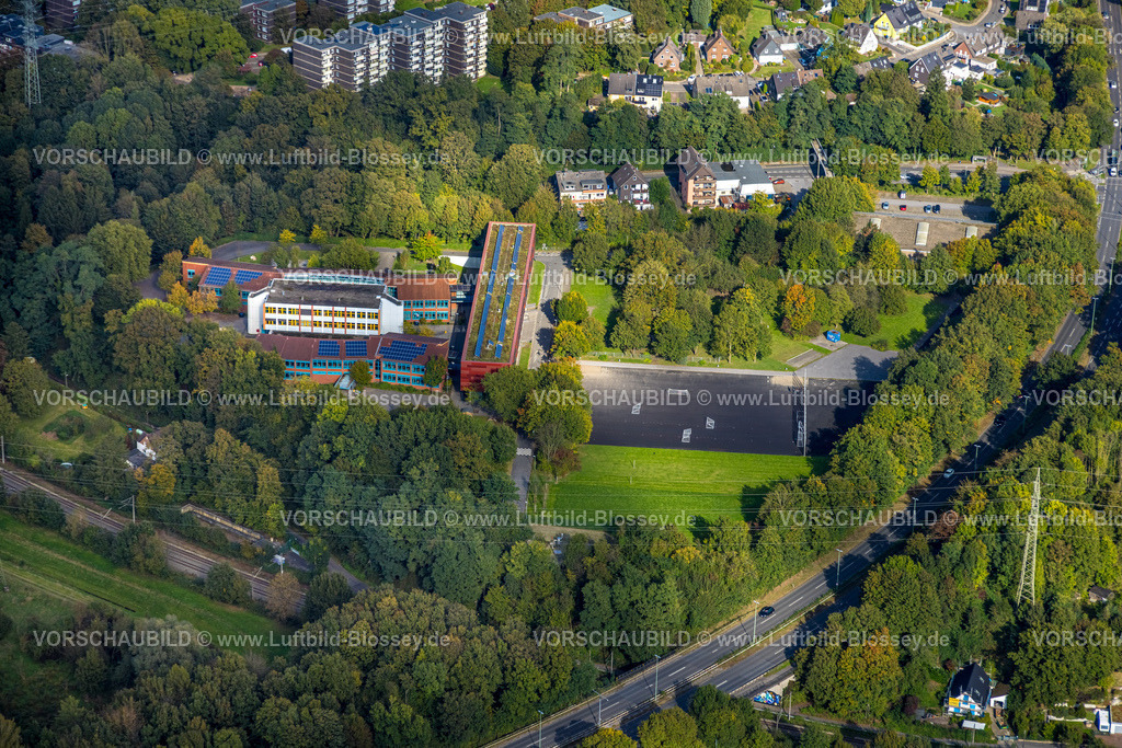 Essen241004873 | Luftbild, Gymnasium und Sporthalle Essen-Überruhr, Überruh-Hinsel, Essen, Ruhrgebiet, Nordrhein-Westfalen, Deutschland