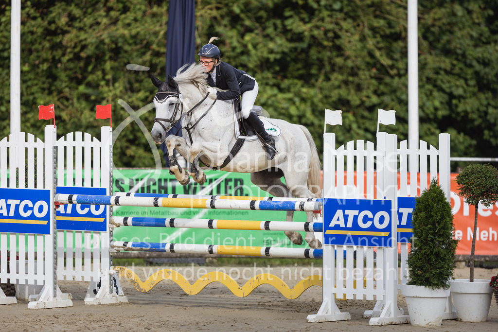 230730_BHO_M1-Spr-304 | Deine schönsten Turniermomente als professionelle Fotos! Entdecke hochwertige Pferdesport-Fotografie im Online-Shop. Jetzt Fotos finden & bestellen!