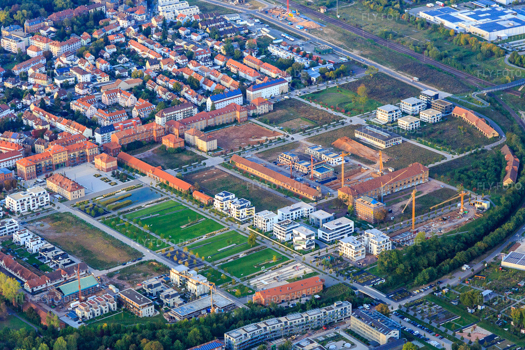 Luftbild: Baustellen auf dem Landesgartenschau Gelände Landesgartenschau-LANDAU 2018 in Landau in der Pfalz im Bundesland Rheinland-Pfalz in Deutschland. Foto: IMG_103557.jpg vom 21.09.2017 durch Werner Riehm/FLY-FOTO.de