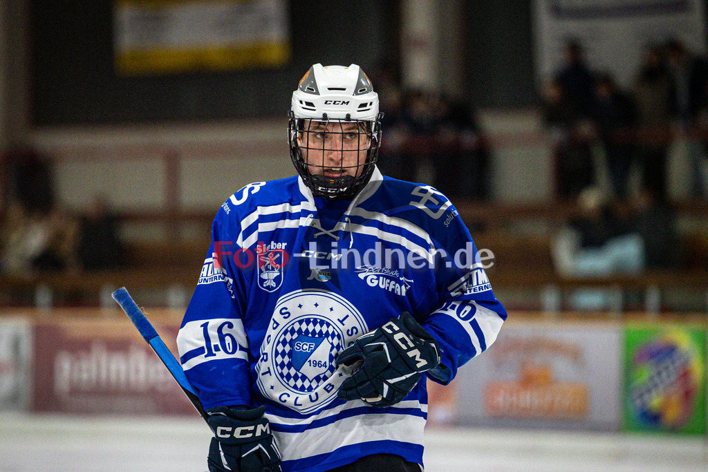 SC Forst NATURE BOYS gegen WANDERERS Germering | Eishockey Landesliaga Herren Gruppe A 2024/2025, SC Forst NATURE BOYS gegen WANDERERS Germering, 20241025,Simon FEND (Nature Boyz 16) Portrait, Freisteller,2024-10-25 in Peißenberg (Eisstadion Peißenberg), Simon FEND (Nature Boyz 16)Copyright: WolfgangxLindner www.foto-lindner.de