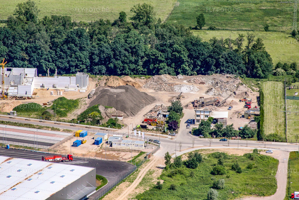 Luftbild: Gaudier Erd- und Rückbau im Ortsteil Minderslachen in Kandel im Bundesland Rheinland-Pfalz in Deutschland. Foto: IMG_18518.jpg vom 30.05.2009 durch Werner Riehm/FLY-FOTO.de