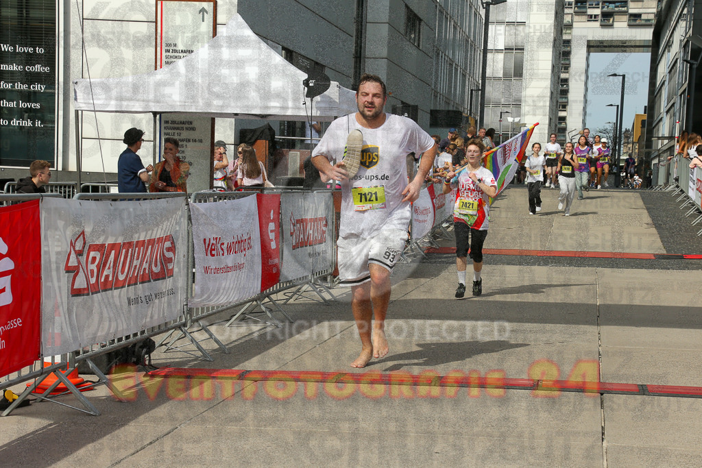 250920_1342_EX1_6301 | Sportfotografie im Rhein-Sieg Kreis, Köln, Bonn, NRW, Rheinland Pfalz, Hessen, etc. Unser Tätigkeitsfeld umfasst den Laufsport vom Volkslauf über den Marathon, Duathlon, Triathon bis zum Ultralauf wie Kölnpfad Ultra oder Schindertrail.