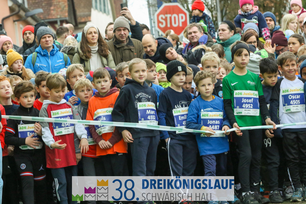 400m AOK Junior Cup | 3 Koenigslauf 2024 400m AOK Junior Cup - Realisiert mit Pictrs.com