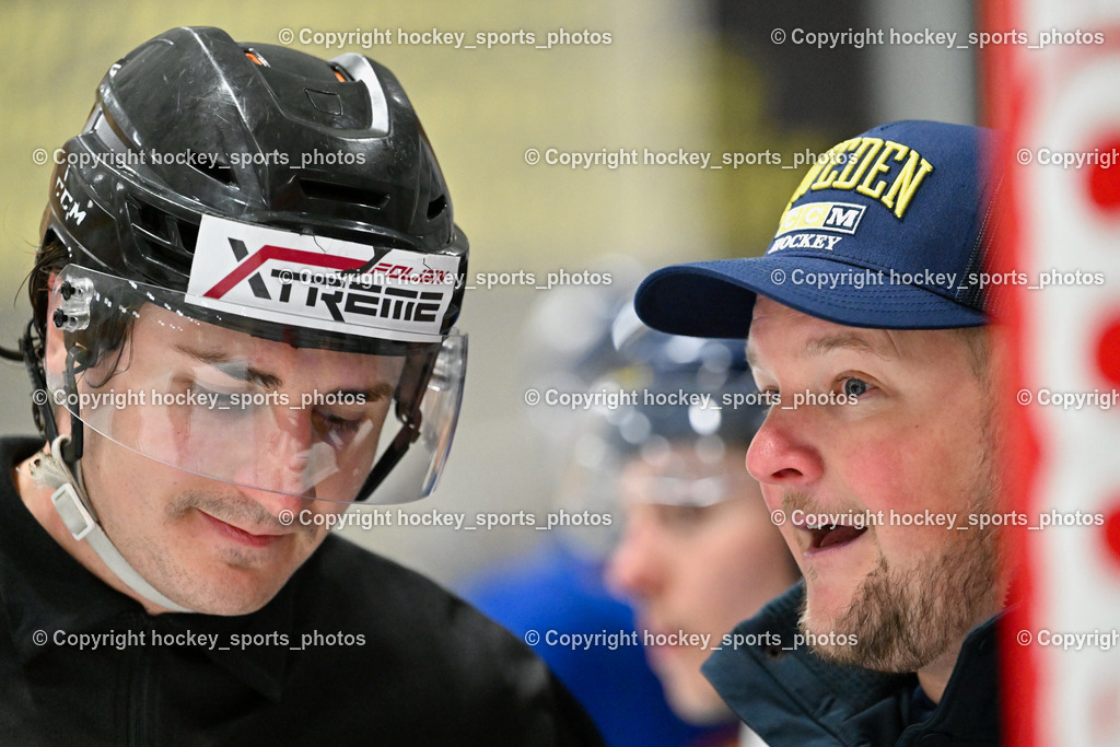 EC Tigers Paternion vs. EC Virgen 12.2.2023 | Wundschek Dominik Referee, Headcoach EC Paternion Buchbauer Thomas