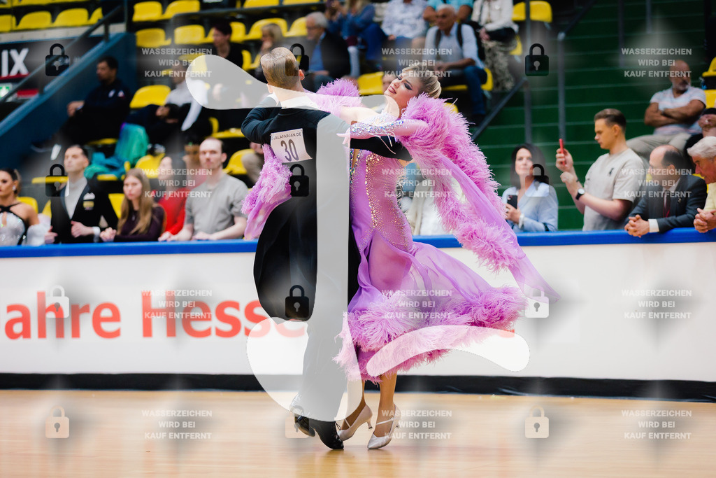 Hessen Tanzt WDSF International Open Standard 22nd (30) Pascal Etzold _ Cindy Jörgens (TSZ Blau Gold Berlin)-2025-05-17-9250 | Webshop for digital downloads and prints of dance sport, event & show photographer Julian Link - Realisiert mit Pictrs.com