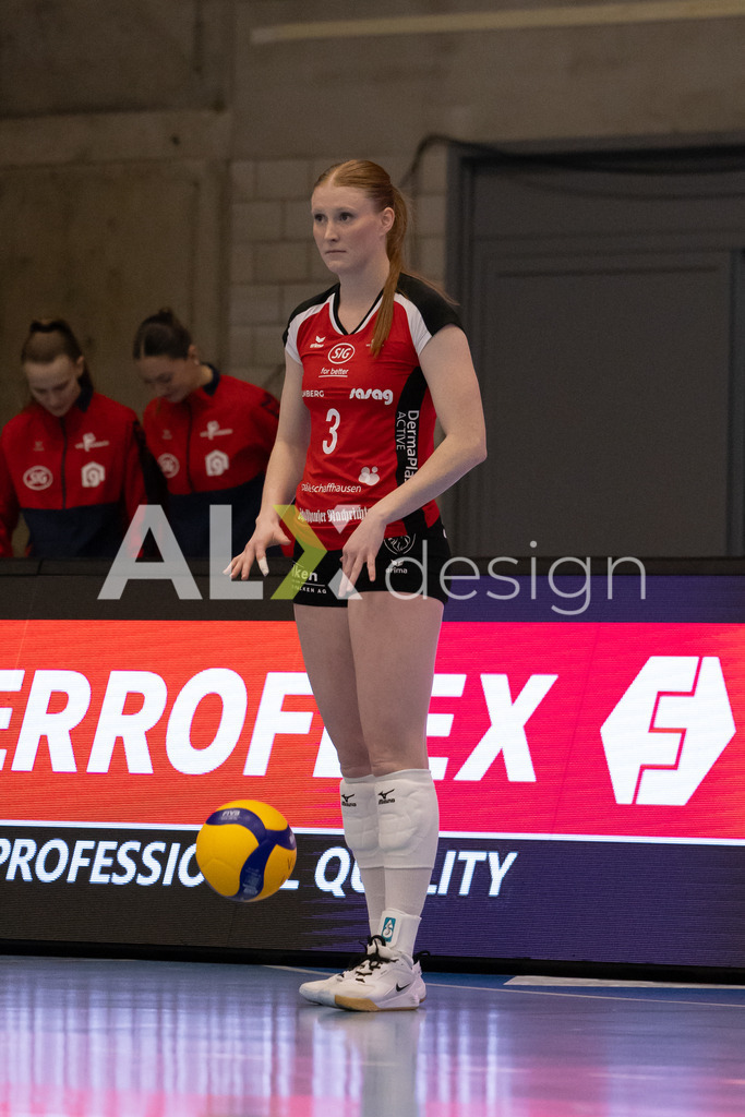 Volleyball I Frauen I Saison 2025-2026 I Volleyball NLA | Women I 1/4 Finals I VC Kanti Schaffhausen - BIWI Volleyball Franches-Montagnes I 21.02.2026 | 3 Sydney Cole (USA) (VC Kanti Schaffhausen) – Pass / Zuspiel - Realisiert mit Pictrs.com