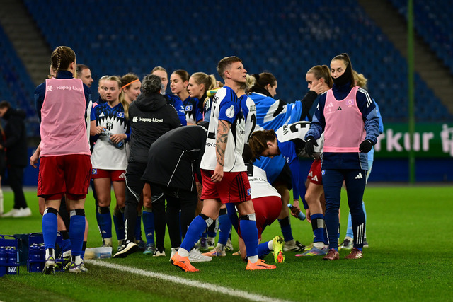 Fußball I Frauen I Saison 2025-2026 I DFB-Pokal I Achtelfinale I Hamburger SV - Bayer 04 Leverkusen I 17451 | Der Sportfotograf. - Realisiert mit Pictrs.com