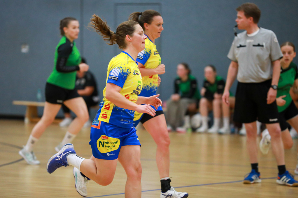 HcTvRhedeII_SvNeukirchen_150924_045 | Bildergalerie von Sport-Ereignissen aber auch von weiteren spannenden Dingen - nicht nur vom Niederrhein. In Anlehnung an den bekannten Spruch von Hanns Dieter Hüsch heißt das Motto: "Niederrhein ist überall".  - Realisiert mit Pictrs.com