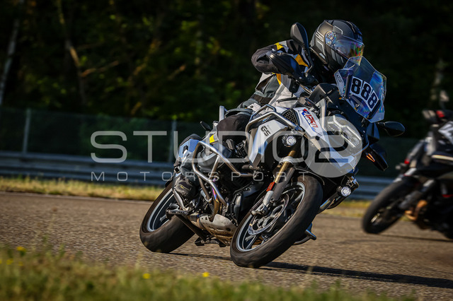 0888-260530DCB-010_888 | Deine Full-Service-Agentur für ✔️Videoproduktionen und ✔️Motorsportfotografie Jetzt Angebot anfragen!