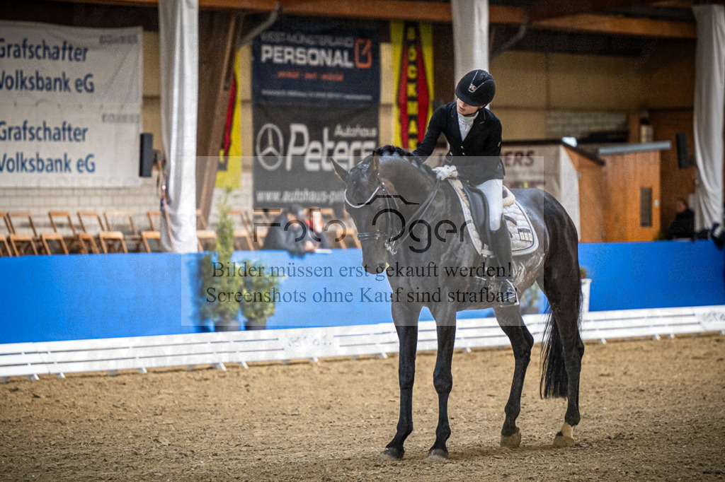 DOS_0178 | Entdecke hochwertige Reitturnierfotos von Foto Oger. Professionell, emotional und authentisch – jetzt Lieblingsmomente im Shop bestellen.Deutschlandweite Turnierfotografie. - Realisiert mit Pictrs.com