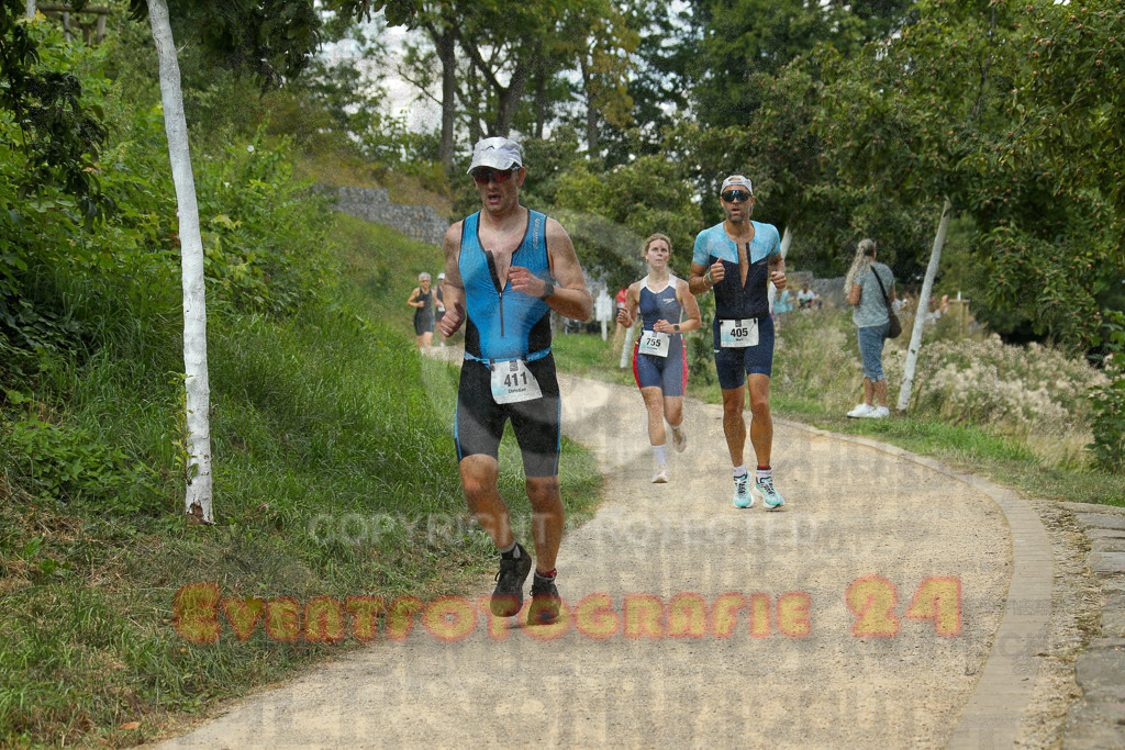 250824_1347_EX1_3698 | Sportfotografie im Rhein-Sieg Kreis, Köln, Bonn, NRW, Rheinland Pfalz, Hessen, etc. Unser Tätigkeitsfeld umfasst den Laufsport vom Volkslauf über den Marathon, Duathlon, Triathon bis zum Ultralauf wie Kölnpfad Ultra oder Schindertrail.