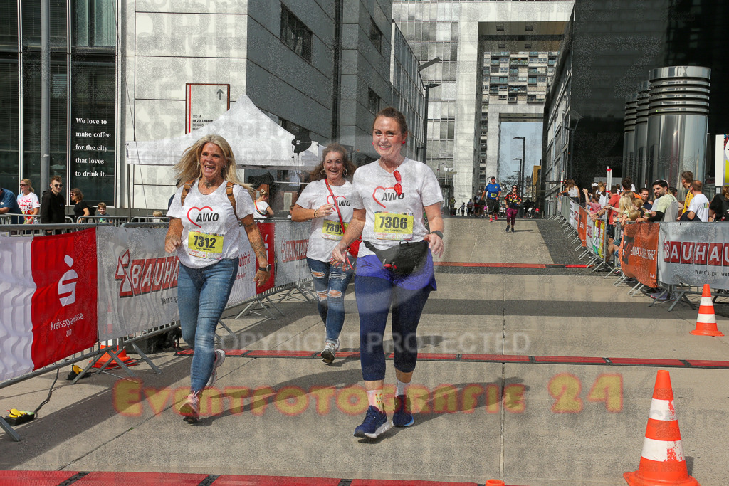 250920_1345_EX1_6517 | Sportfotografie im Rhein-Sieg Kreis, Köln, Bonn, NRW, Rheinland Pfalz, Hessen, etc. Unser Tätigkeitsfeld umfasst den Laufsport vom Volkslauf über den Marathon, Duathlon, Triathon bis zum Ultralauf wie Kölnpfad Ultra oder Schindertrail.