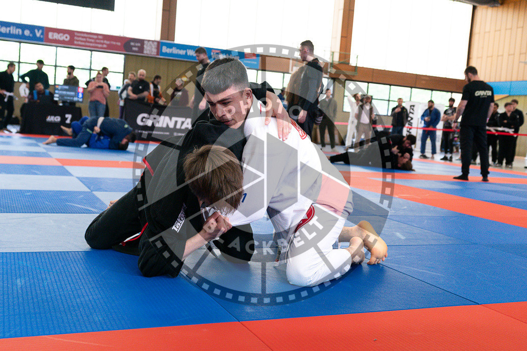 20250510PBB0255 | Athletes compete during the JJLG Berlin Open Jiu-Jitsu Championship on May 10, 2025 in Berlin, Germany. © Chiara Dazi / photoblackbelt