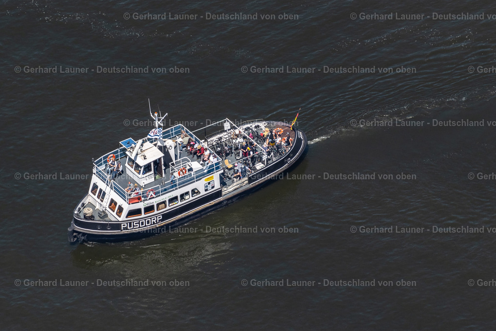 4029388 | BREMEN 01.06.2020 Passagier- und Fahrgast- Schiff auf der Weser im Hafenbereich im Ortsteil Neustädter Hafen in Bremen, Deutschland. // Passenger ship in Hafenbereich in the district Neustaedter Hafen in Bremen, Germany. Foto: Gerhard Launer