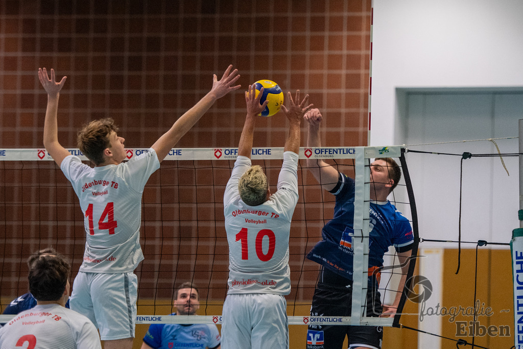 VSG Ammerland-Oldenburger TB | Regionalliga; VSG Ammerland (blau)-Oldenburger TB (weiß) am 18.01.2025 in Bad Zwischenahn (Sporthalle Schilldestraße ), Photo: Philip Eiben 2025 - Realisiert mit Pictrs.com