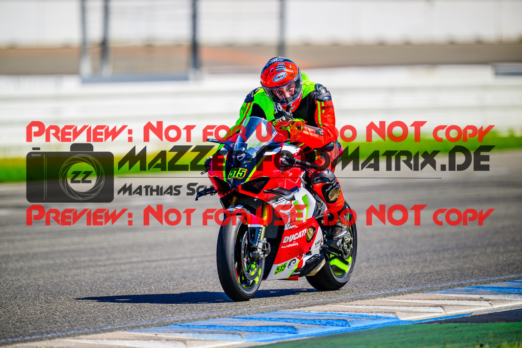 MaZZes_FotoMatrix_240520_6021986_8131 | WEISS